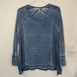 Green tea blue waffle knit long sleeve tea